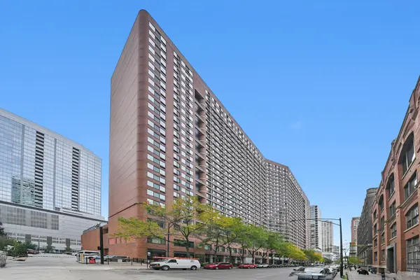 211 E Ohio ST #2707, Chicago, IL 60611