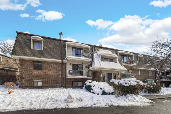 124 E Bailey RD #E, Naperville, IL 60565
