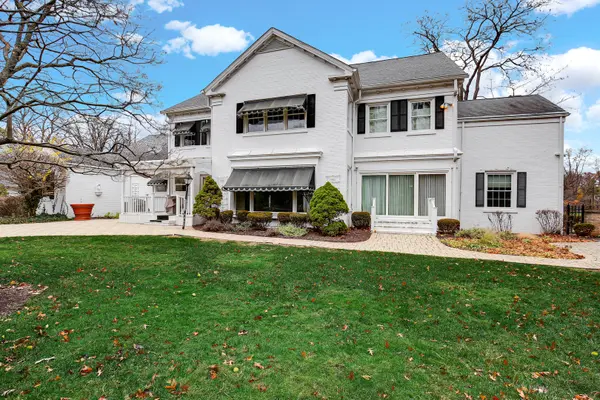 9S174 DREW AVE, Burr Ridge, IL 60527