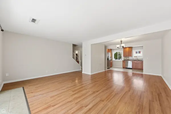 1081 PINEHURST LN, Schaumburg, IL 60193