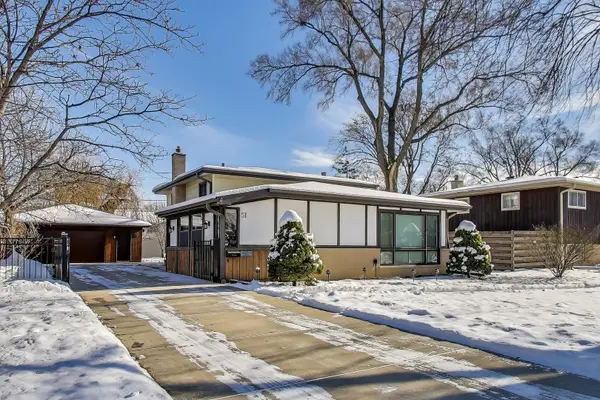 51 James CT, Glenview, IL 60025