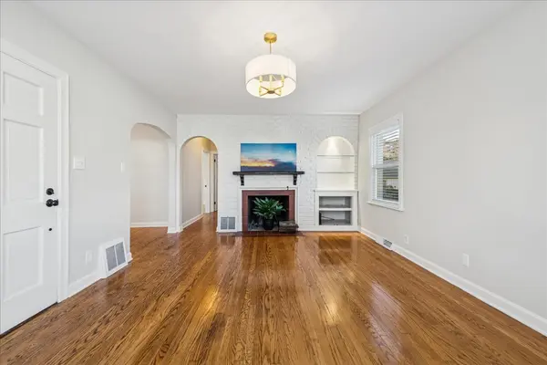118 N Cedar ST, Palatine, IL 60067