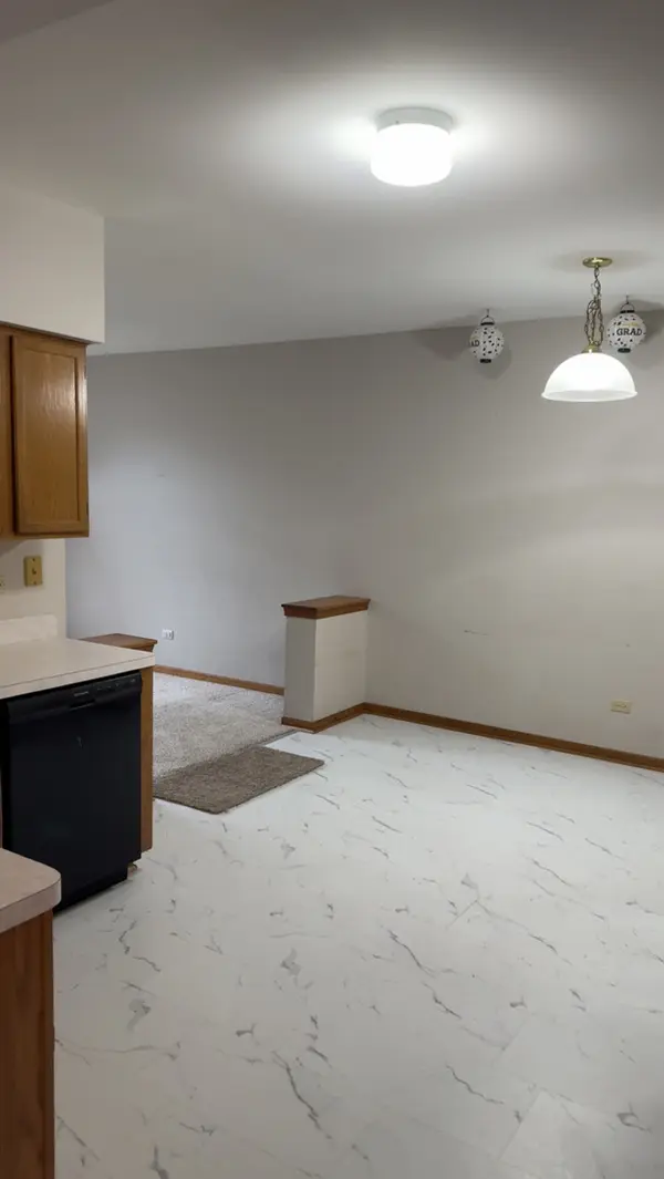 5120 Deblin LN, Oak Lawn, IL 60453