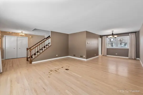 4452 Burgundy PL, Lisle, IL 60532