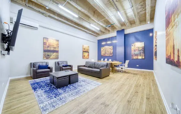 1645 W Ogden AVE #607, Chicago, IL 60612