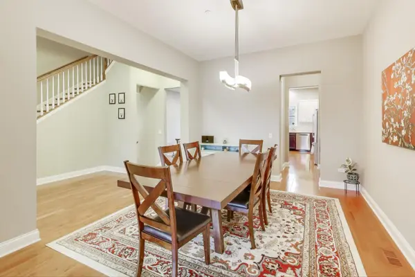 1506 W NORTHWEST HWY, Arlington Heights, IL 60004