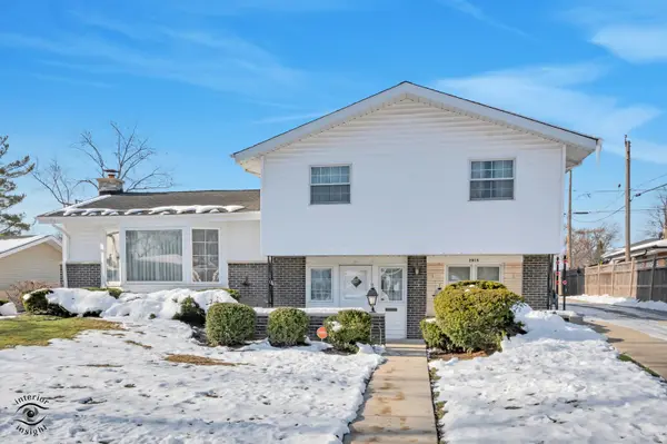 2815 Helen DR, Glenview, IL 60025