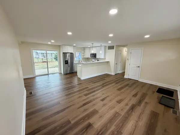54 Brantwood AVE, Elk Grove Village, IL 60007