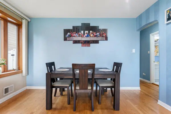 5306 Kimball PL, Oak Lawn, IL 60453