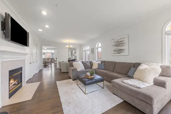 1804 Alta Vista CT, Naperville, IL 60563