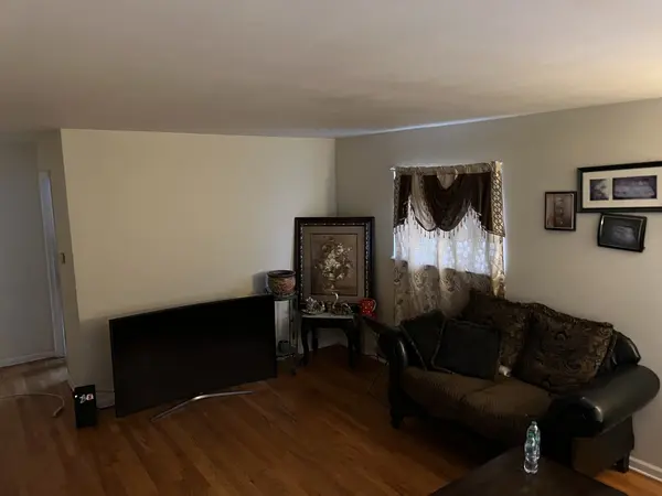 1105 Indian AVE, Aurora, IL 60505