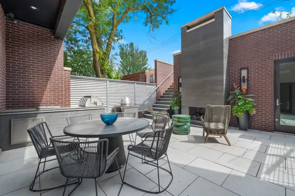 1921 N Dayton ST, Chicago, IL 60614