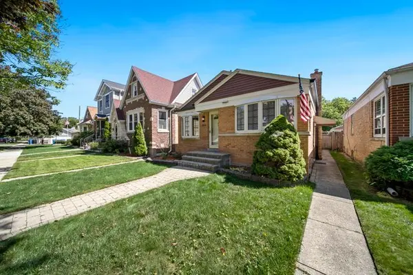 6011 N Monitor AVE, Chicago, IL 60646