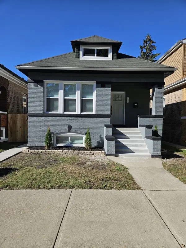 8548 S Essex AVE, Chicago, IL 60617