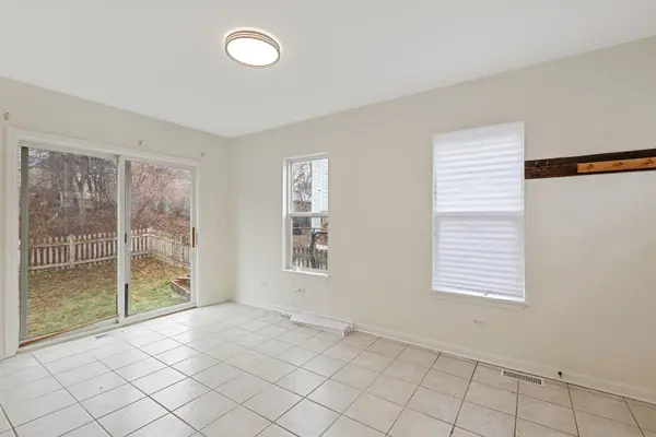 1008 W Dale AVE, Mchenry, IL 60051