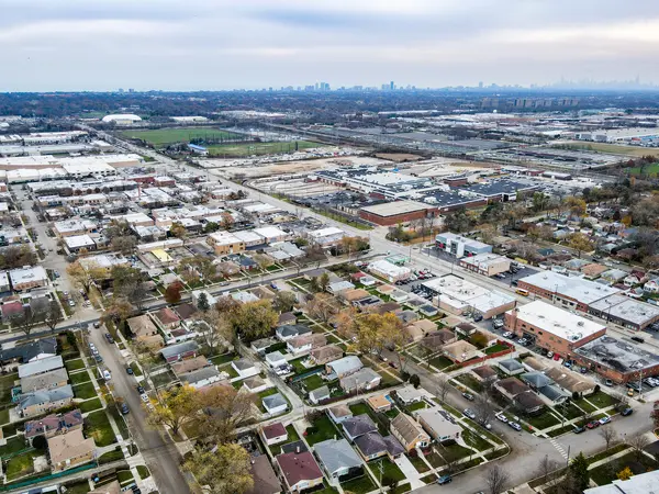 3916 Keeney ST, Skokie, IL 60076