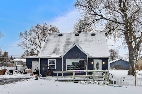 4910 PARKVIEW DR, Mccullom Lake, IL 60050