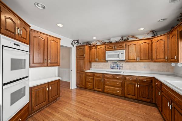 1491 Shire CIR, Inverness, IL 60067