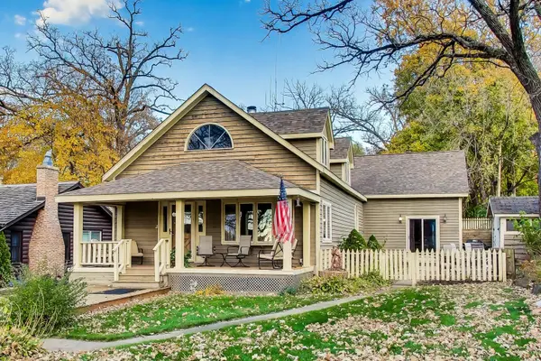 4116 E Lake Shore DR, Wonder Lake, IL 60097