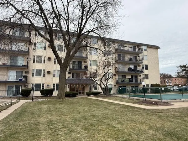 5510 Lincoln AVE #B409, Morton Grove, IL 60053