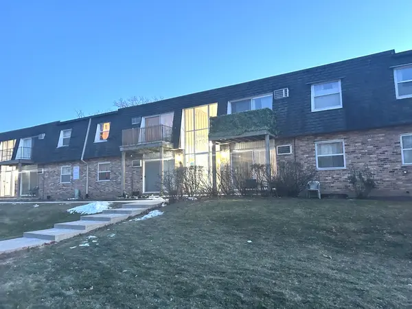 8585 W 101 st TER #304,  Palos Hills,  IL 60465