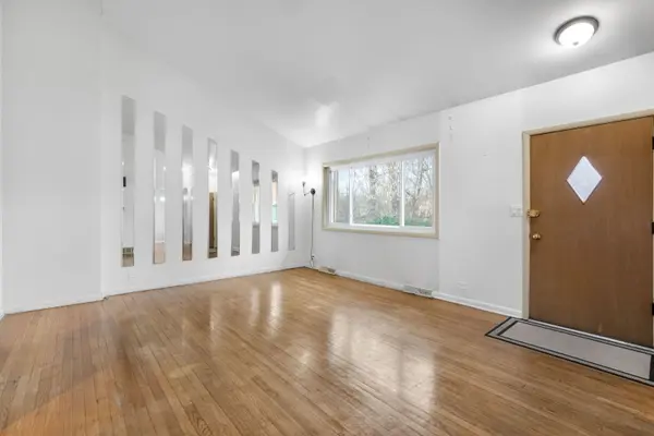 215 dodge AVE #C, Evanston, IL 60202