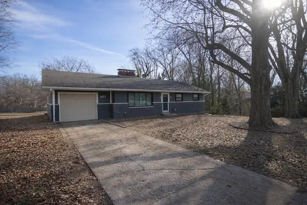 907 Dina AVE, Collinsville, IL 62234