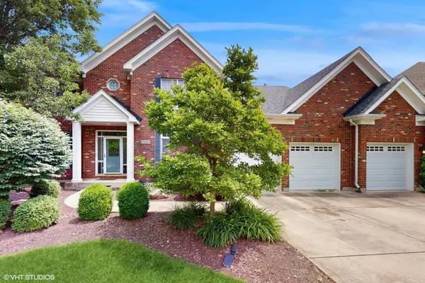 3432 Redwing DR, Naperville, IL 60564