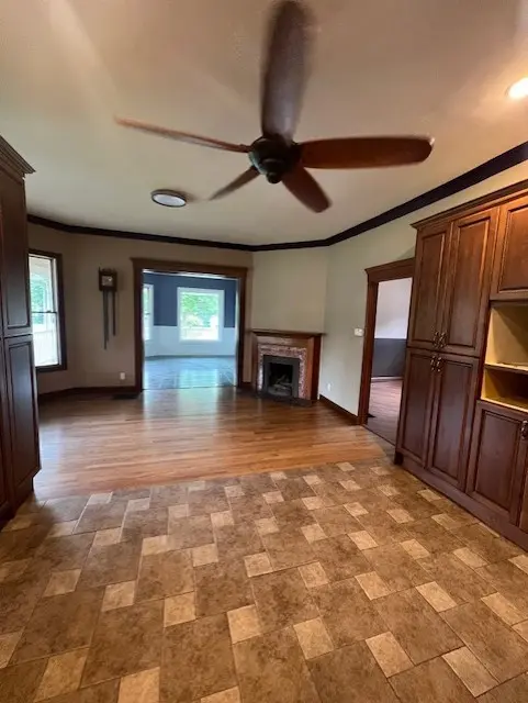6S361 Old Eola RD, Eola, IL 60519