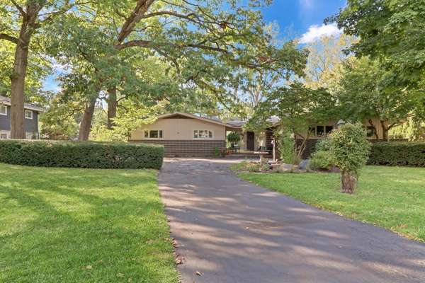 230 N Alleghany RD, Grayslake, IL 60030