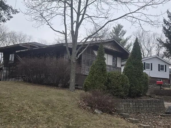2 Walton PL, Normal, IL 61761