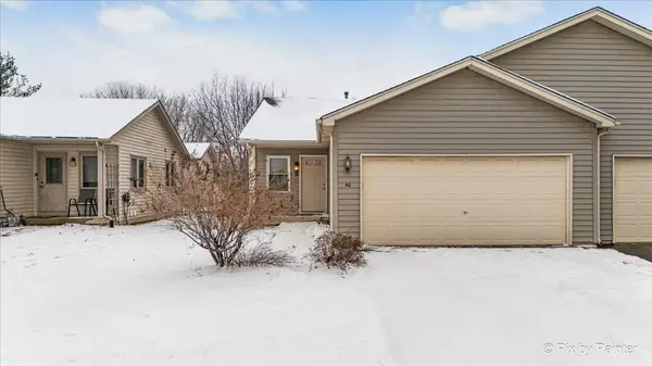 40 S Walnut DR, North Aurora, IL 60542