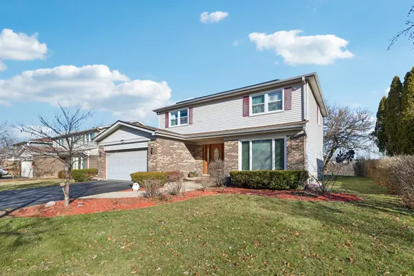 588 Applegate LN, Lake Zurich, IL 60047