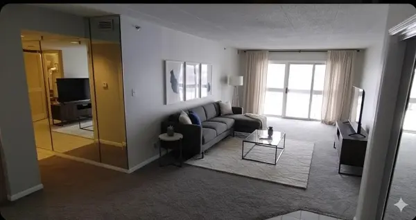 18600 Village West DR #303, Hazel Crest, IL 60429