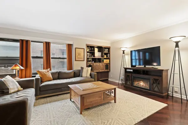6118 N Sheridan RD #204, Chicago, IL 60660