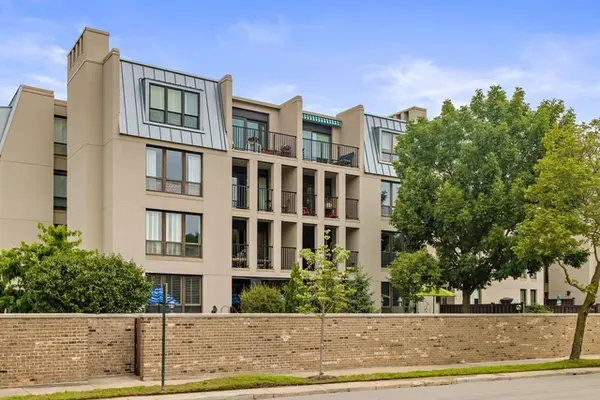 640 Winnetka Mews #405,  Winnetka,  IL 60093