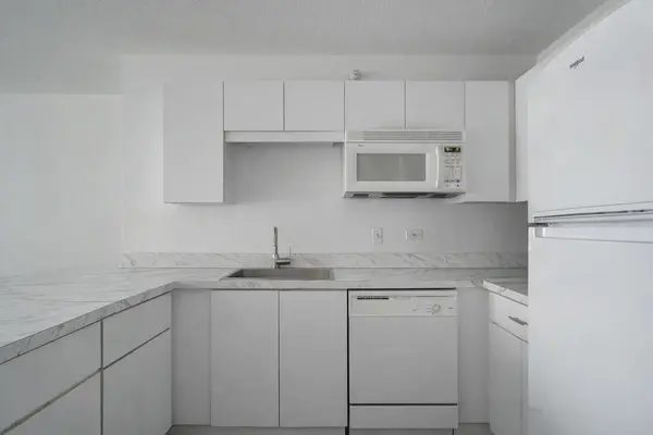 2 E Erie ST #3301, Chicago, IL 60611
