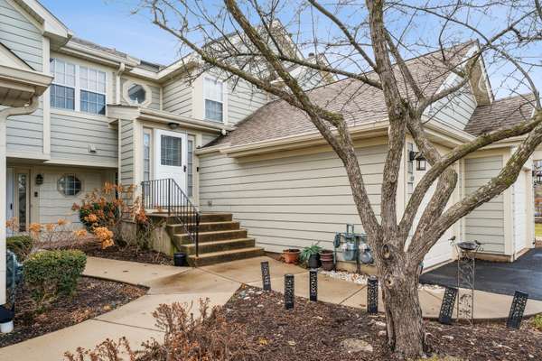 159 W Hamilton DR, Palatine, IL 60067