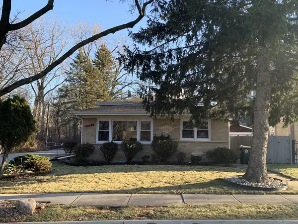 6701 W Forest View LN, Niles, IL 60714
