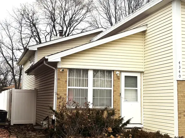 4340 Mayfair CT, Country Club Hills, IL 60478