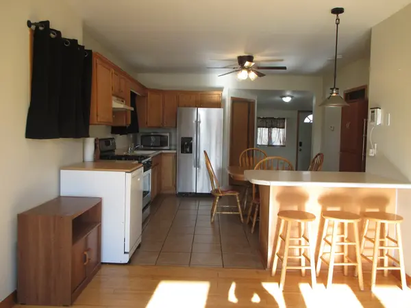 3902 W Claire BLVD, Midlothian, IL 60445