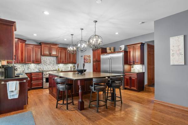 1005 Hilary LN, Cary, IL 60013