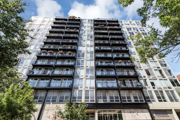 450 W Briar PL #13G, Chicago, IL 60657