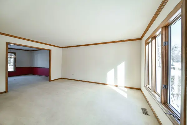 1205 Johnson DR, Naperville, IL 60540