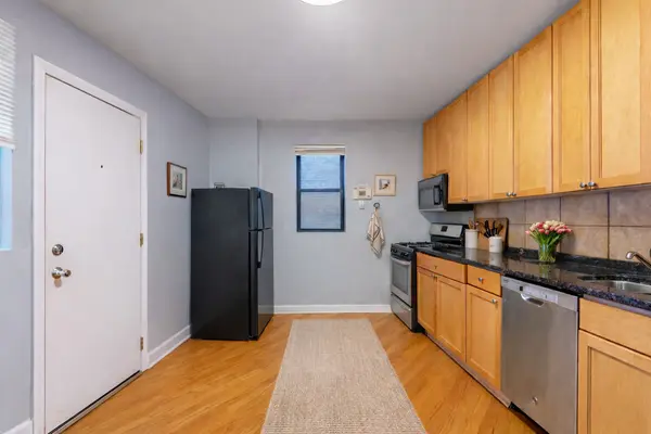 7628 S Essex AVE #1N, Chicago, IL 60649