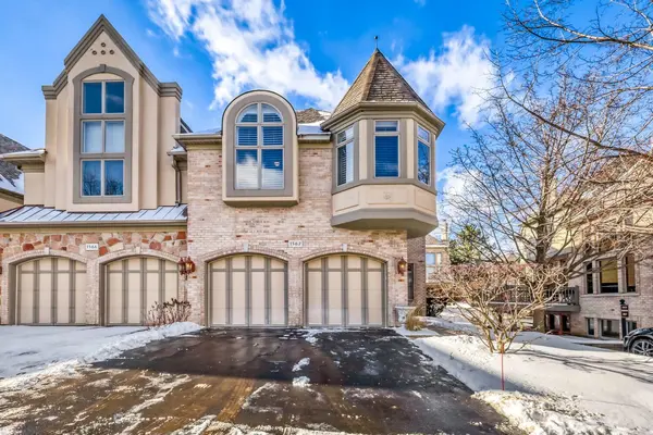 1562 S Paul Le Comte CT,  Palatine,  IL 60067