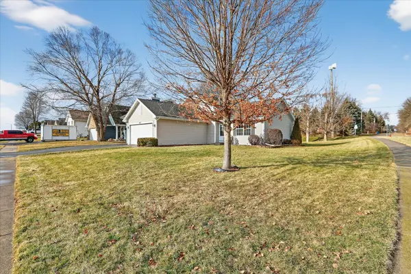 1903 Silverthorn DR, Byron, IL 61010