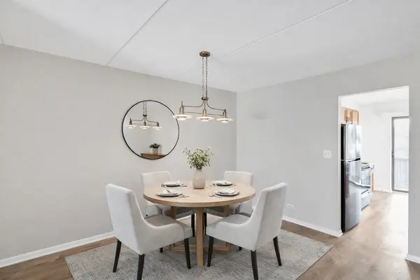1754 S Washington ST #1754, Naperville, IL 60565
