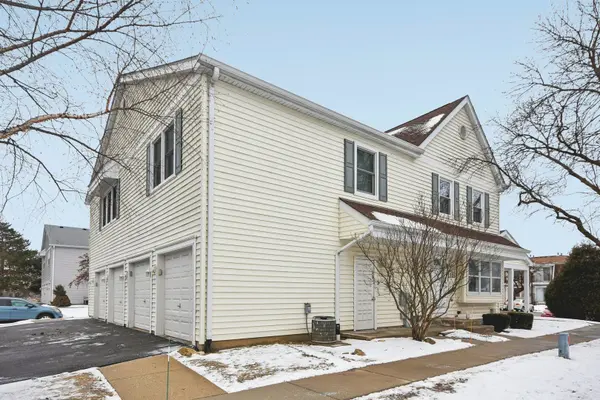 2333 Oxhill CT #2333, Schaumburg, IL 60194