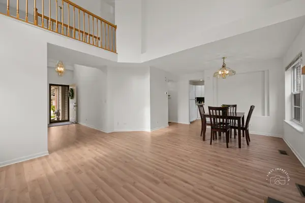2882 Ashling CT, Schaumburg, IL 60193